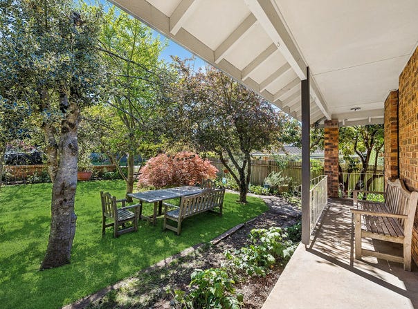 4 Appledon Avenue, Wentworth Falls, NSW 2782