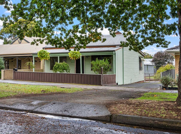 24 Goldsmith Street, Hamilton, Vic 3300