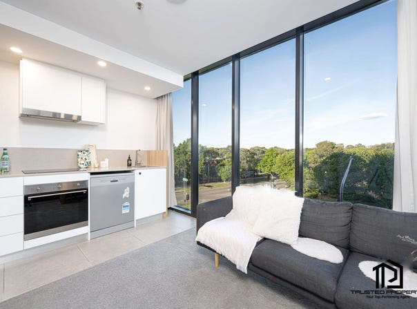 M11/4 Grazier Lane, Belconnen, ACT 2617