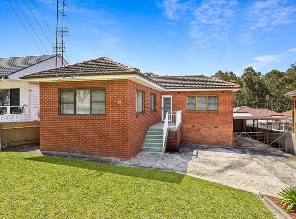 14 Beatus Street, Unanderra, NSW 2526