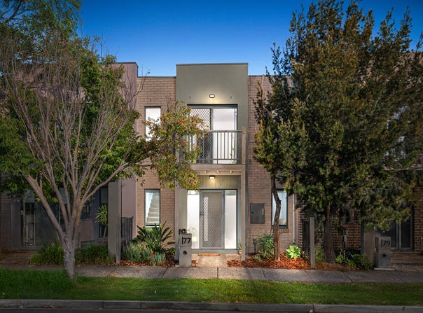 77 Lyndarum Drive, Epping, Vic 3076