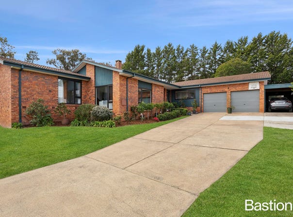 4 Minchin Place, Gowrie, ACT 2904