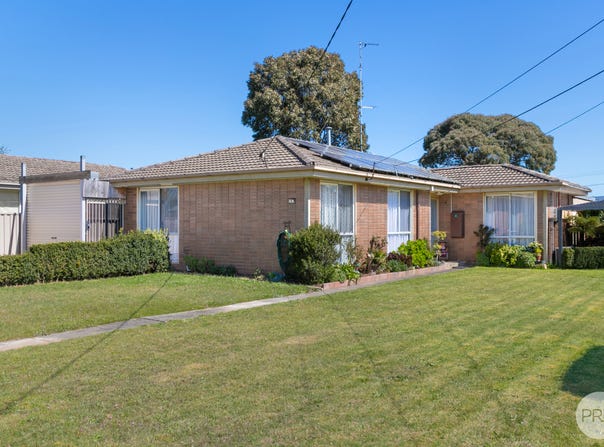44 Willow Grove, Wendouree, Vic 3355