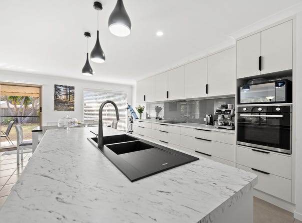 27 Regency Road, Moore Park Beach, Qld 4670