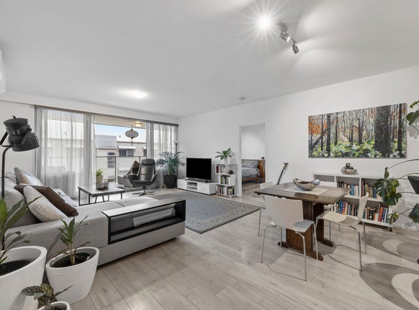 11/4 Saltriver Place, Footscray, Vic 3011
