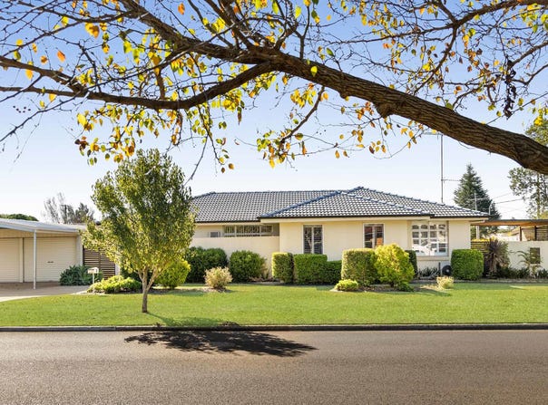 27 Tomkinson Street, Wilsonton, Qld 4350