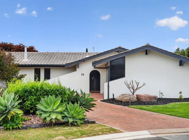 18 Beeston Way, West Lakes, SA 5021