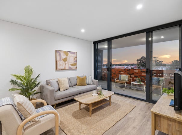 23/5 Junction Parade, Midland, WA 6056