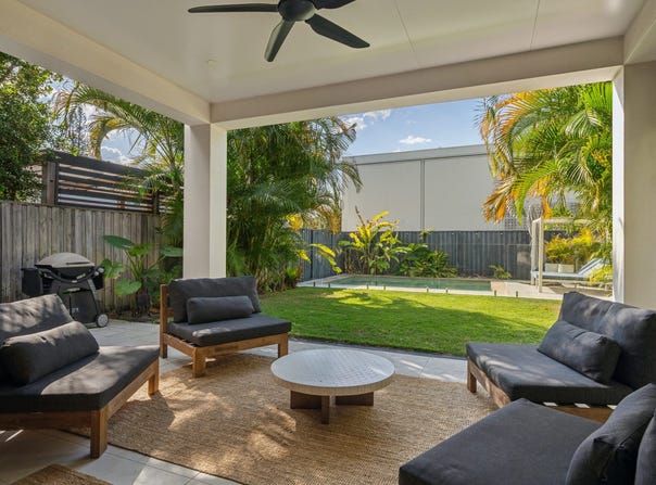 1/57 Magnoli Circuit, Palm Beach, Qld 4221