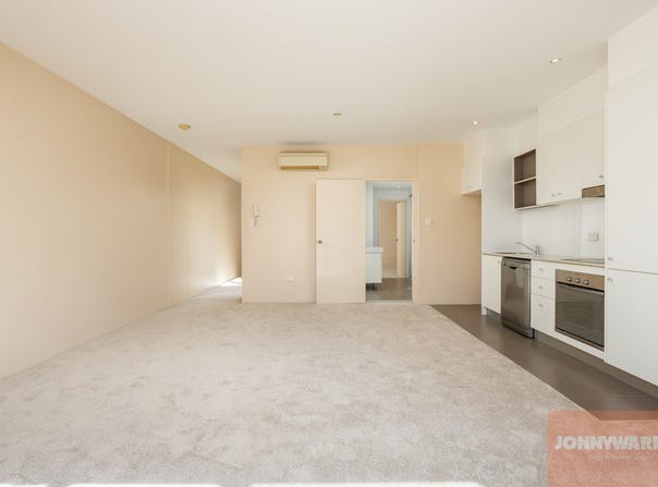 15D/17 Uriarra Road, Queanbeyan, NSW 2620