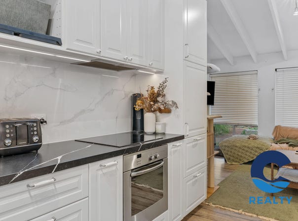 2/31 Waterloo Street, Joondanna, WA 6060