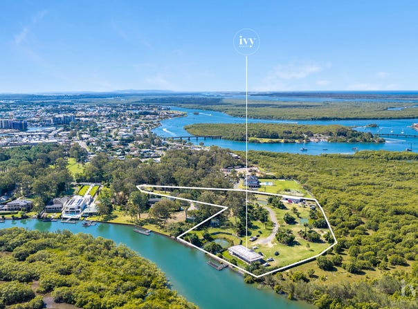 100 Crescent Avenue, Hope Island, Qld 4212