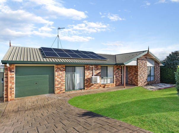 38 Liquidambar St, Glenvale, Qld 4350