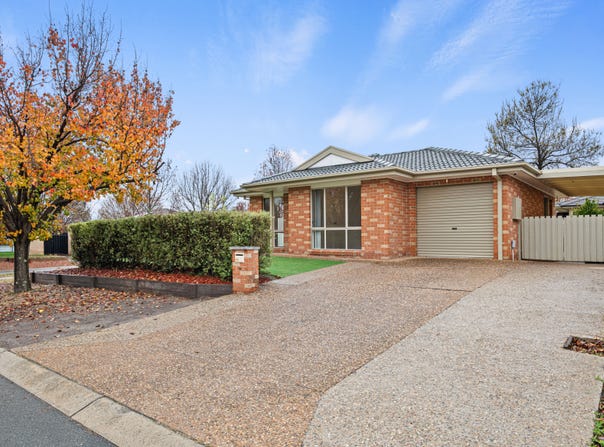36 Bedourie Street, Dunlop, ACT 2615