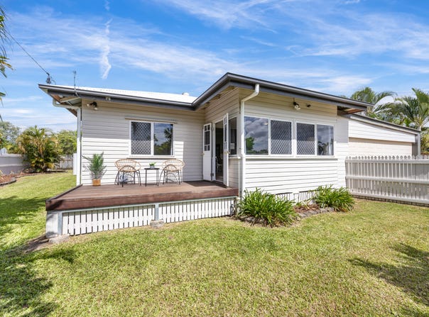 10 Downs Street, Gulliver, Qld 4812