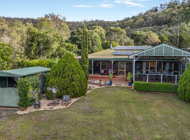 33-35 Meadows Road, Withcott, Qld 4352