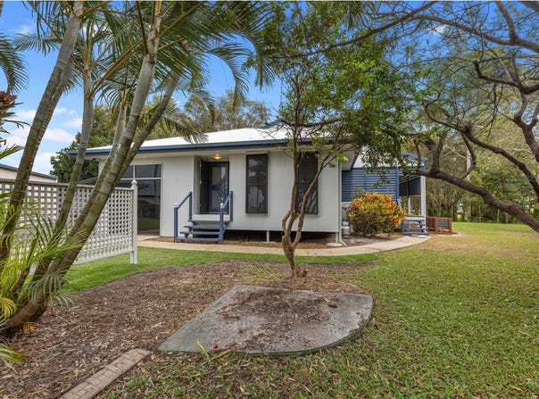 6 Duke Court, Cooloola Cove, Qld 4580
