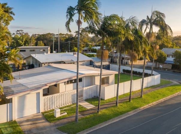 34 Heydon Avenue, Labrador, Qld 4215