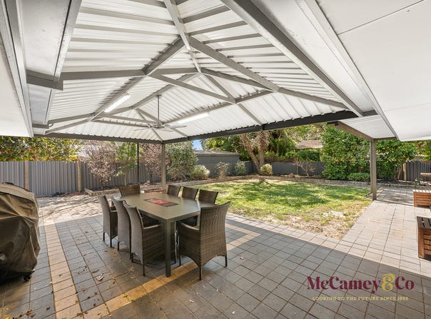 23 Calluna Way, Forrestfield, WA 6058