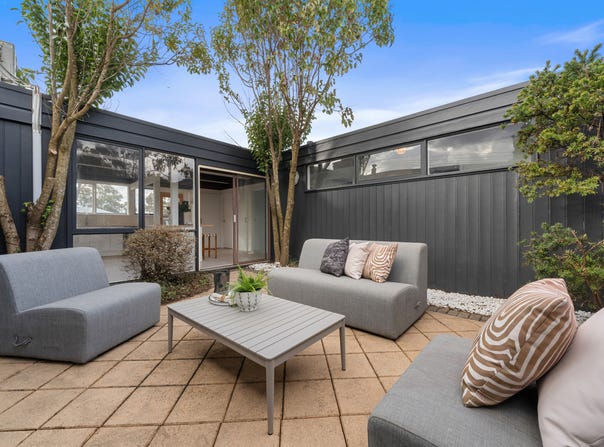 34 Fullagar Crescent, Higgins, ACT 2615