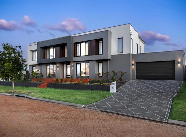 8824 The Point Circuit, Sanctuary Cove, Qld 4212