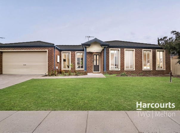 13 Fiddlewood Turn, Harkness, Vic 3337