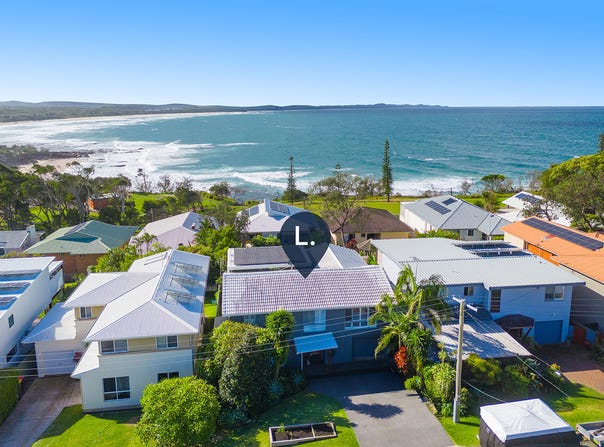 8 First Avenue, Bonny Hills, NSW 2445