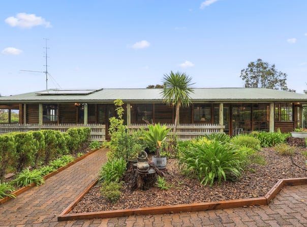 16 Gum Avenue, Victor Harbor, SA 5211