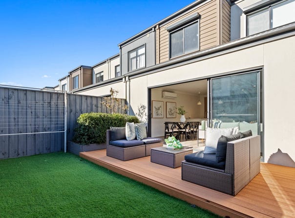 12 Hebrides Close, Cranbourne West, Vic 3977