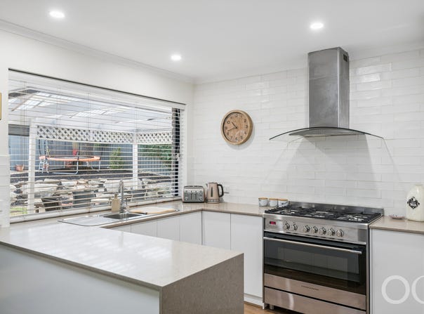 35 Quinvale Road, Hallett Cove, SA 5158
