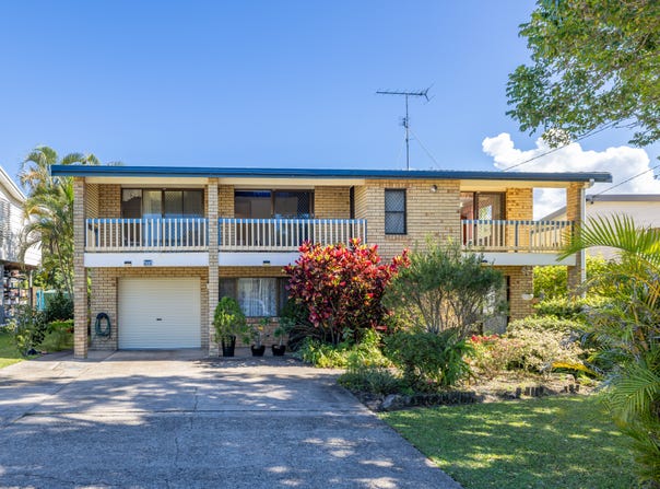 12 HILL Street, Currimundi, Qld 4551