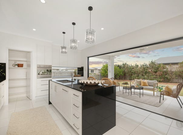 37 Sanctum Boulevard, Mount Low, Qld 4818
