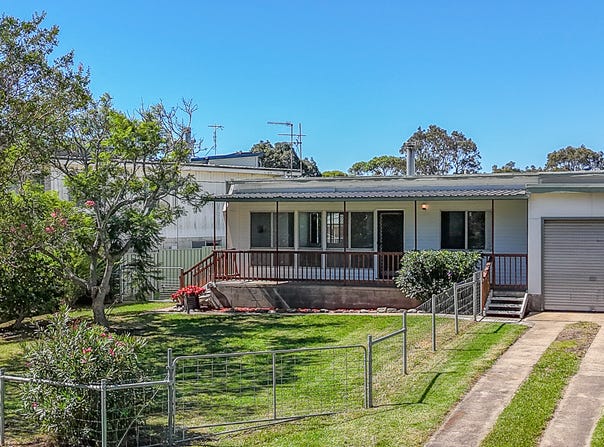 3 Millers Crescent, Moruya Heads, NSW 2537