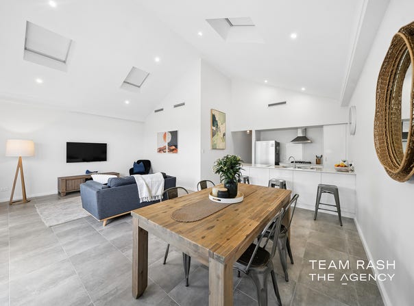 11 Howie Way, Caversham, WA 6055