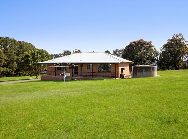8 Trainers Drive, Kilmore, Vic 3764