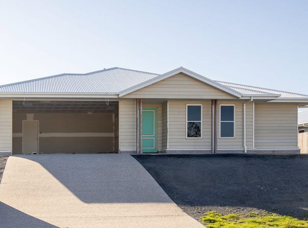 4 Aruba Close, Taranganba, Qld 4703
