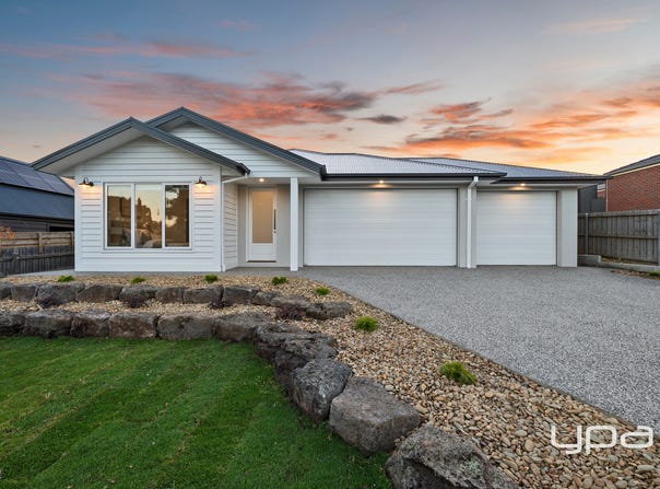 17 Lyndhurst Street, Gordon, Vic 3345