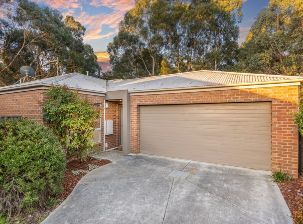 2/9 Creek View Close, Mount Clear, Vic 3350