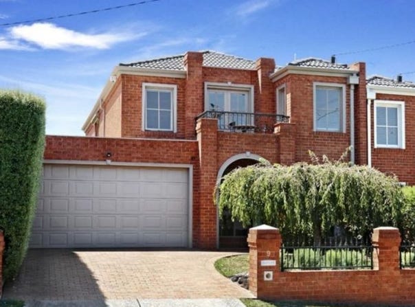 9 Clancys Lane, Doncaster, Vic 3108