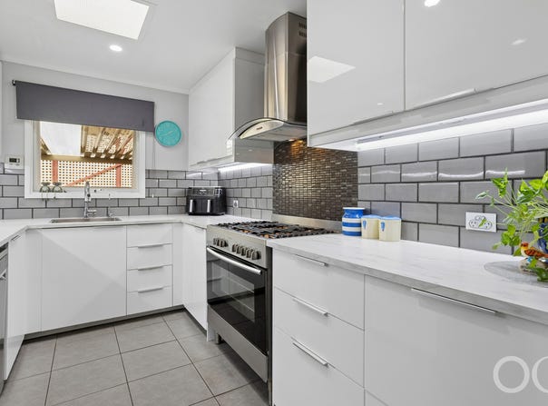 3 Lublin Crescent, Hackham West, SA 5163