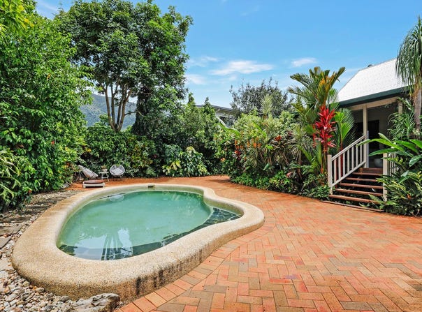 12 Macadamia Close, Redlynch, Qld 4870