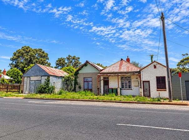 6 Urana Road, Burrumbuttock, NSW 2642