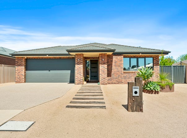 36 Rowe Street, Numurkah, Vic 3636