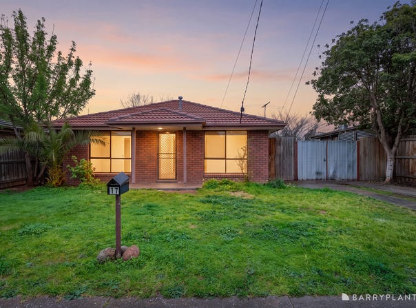 17 Rosina Drive, Melton, Vic 3337