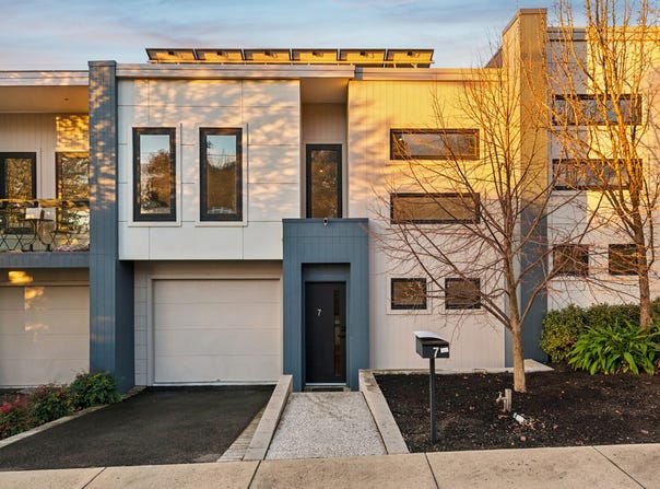 7 Towers Street, Flora Hill, Vic 3550