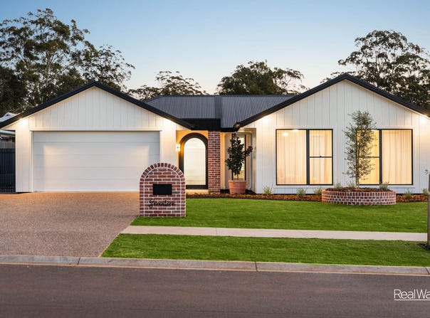17 Mirambeena Drive, Highfields, Qld 4352