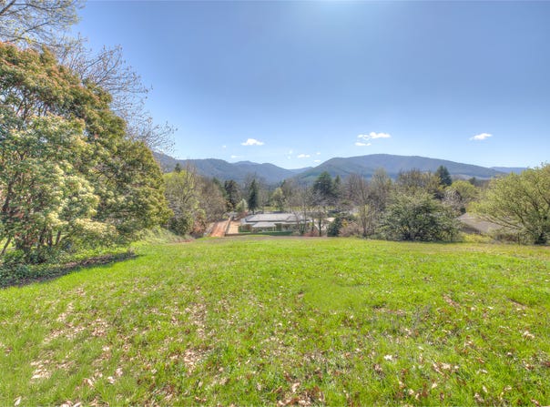 168A Delany Avenue, Bright, Vic 3741