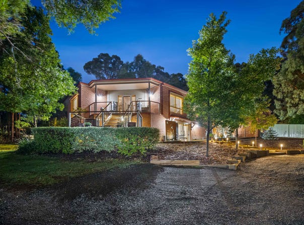 32 Stringybark Drive, Brown Hill, Vic 3350