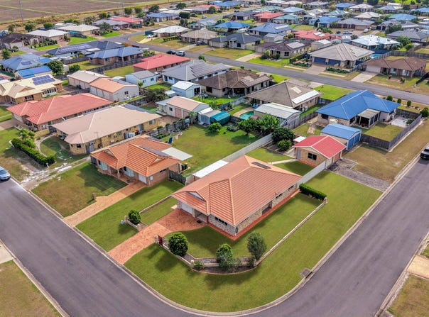 3 The Strand East, Thabeban, Qld 4670