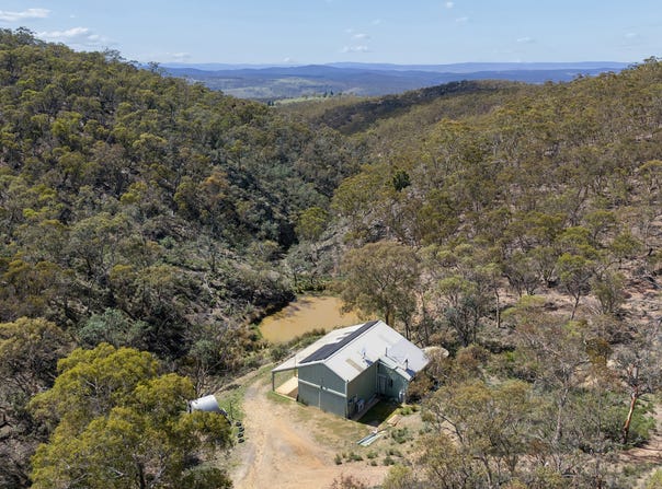 8 Lyrebird Lane, Wambrook, NSW 2630